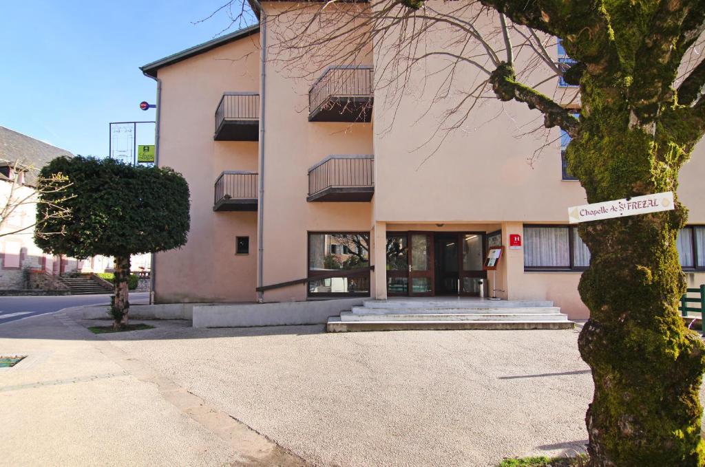 Logis Hotel Restaurant Du Commerce ラ・カヌルグ エクステリア 写真