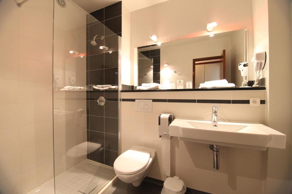 Logis Hotel Restaurant Du Commerce ラ・カヌルグ エクステリア 写真